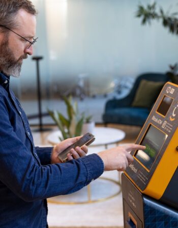 CoinFlip Bitcoin ATM – OOVAPE (Anthem)