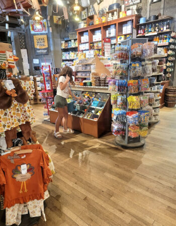 Cracker Barrel Old Country Store