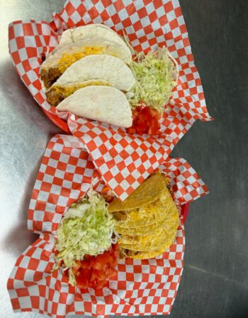 El Pizzeria Sports Bar & Grill